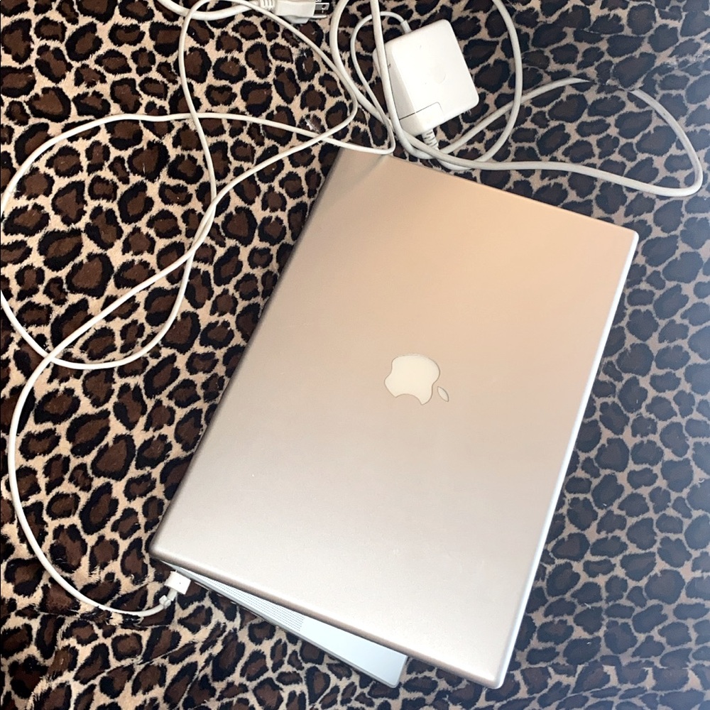 MacBook Pro 15 inch Core Duo Silver